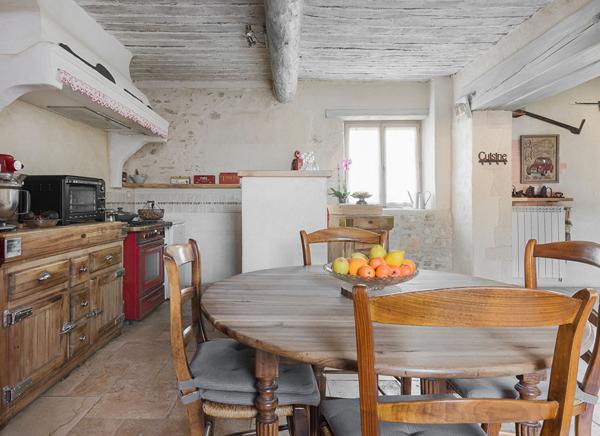 EGUILLES : Bastide T5 en R+2 d'environ 150 m² avec 4 grandes chambres