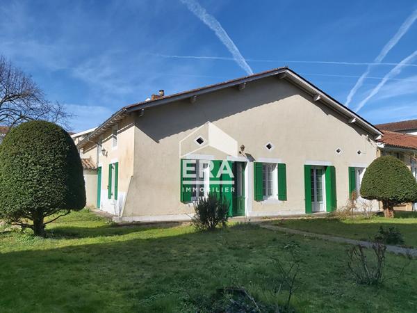 SAINTE FOY LA GRANDE - maison de plain-pied 124m² avec garage et jardin.