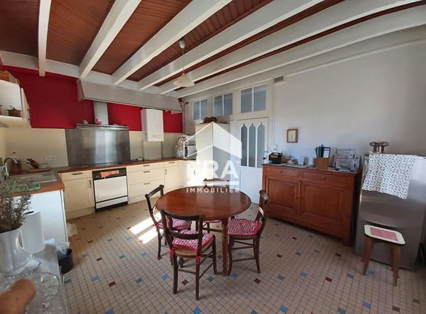 SAINTE FOY LA GRANDE - maison de plain-pied 124m² avec garage et jardin.