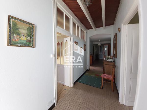 SAINTE FOY LA GRANDE - maison de plain-pied 124m² avec garage et jardin.