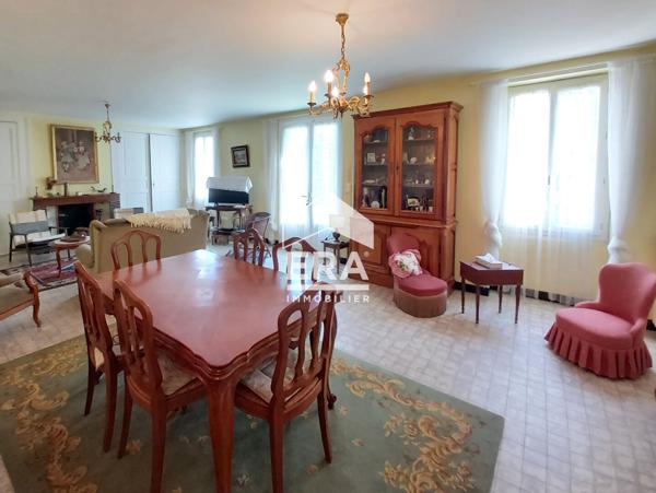 SAINTE FOY LA GRANDE - maison de plain-pied 124m² avec garage et jardin.