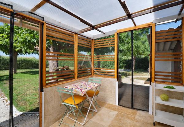 VILLA LUMINEUSE AU CALME AVEC TERRASSE DEPENDANCE GARAGE JARDIN ARBORE PUIT