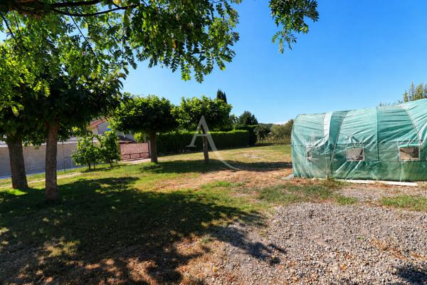 VILLA LUMINEUSE AU CALME AVEC TERRASSE DEPENDANCE GARAGE JARDIN ARBORE PUIT