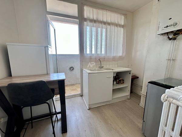 Appartement Poissy 2 pièce(s) 42 m2 €129 000 ** - Référence 8808