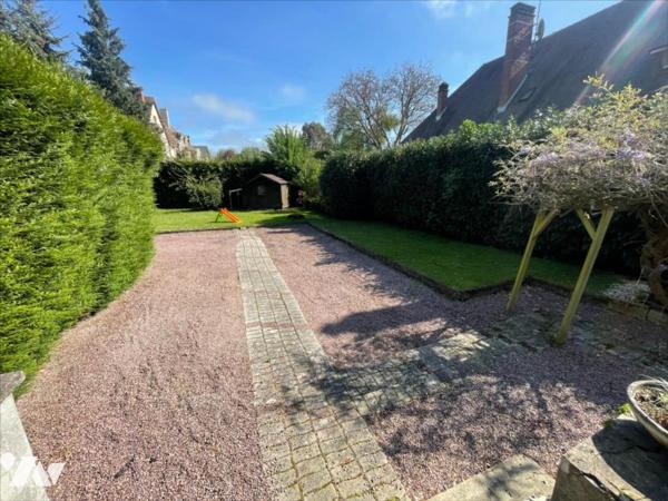 CONDE EN NORMANDIE CENTRE VILLE MAISON DE 8 PIECES