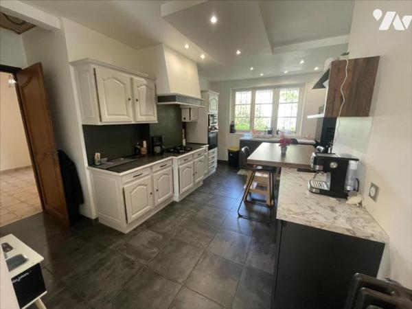 CONDE EN NORMANDIE CENTRE VILLE MAISON DE 8 PIECES