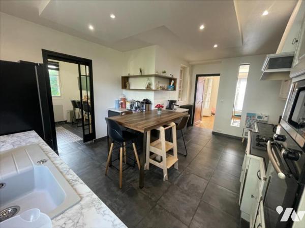 CONDE EN NORMANDIE CENTRE VILLE MAISON DE 8 PIECES