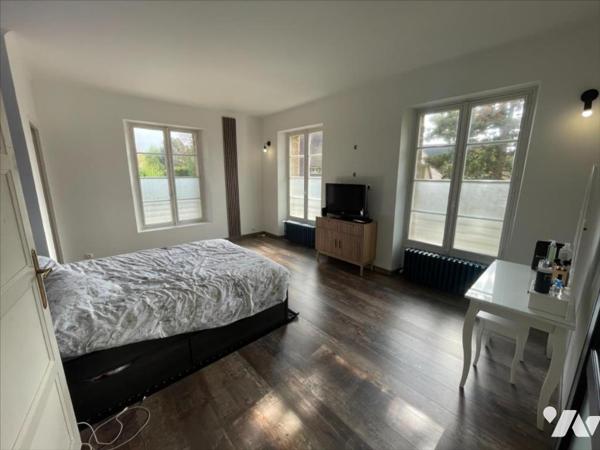 CONDE EN NORMANDIE CENTRE VILLE MAISON DE 8 PIECES