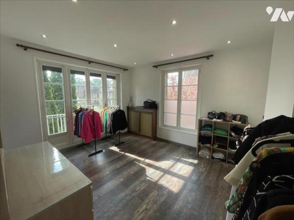 CONDE EN NORMANDIE CENTRE VILLE MAISON DE 8 PIECES