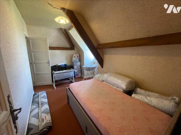 CONDE EN NORMANDIE CENTRE VILLE MAISON DE 8 PIECES