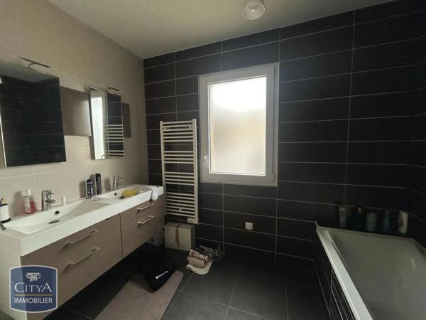 Appartement à louer 4 pièces 108.37m² Metz (57070)