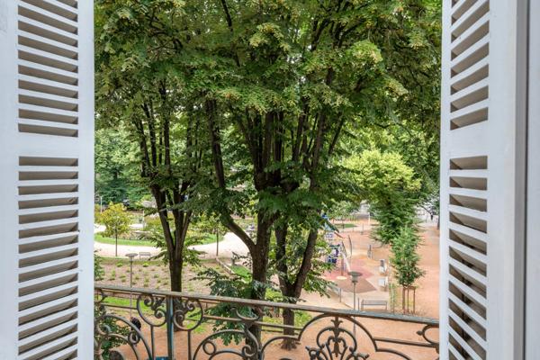 LYON 6 - PUVIS de CHAVANNES- Appartement de 203,59 m² - 5 chambres - balcon - 1 Cave