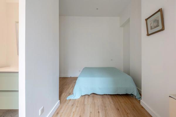 LYON 6 - PUVIS de CHAVANNES- Appartement de 203,59 m² - 5 chambres - balcon - 1 Cave