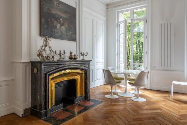 LYON 6 - PUVIS de CHAVANNES- Appartement de 203,59 m² - 5 chambres - balcon - 1 Cave