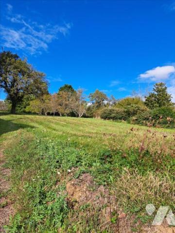 Beau terrain à bâtir de 2.246 m²