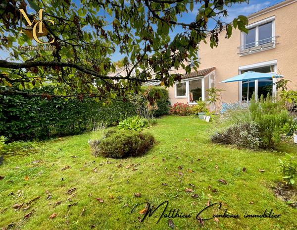 Montigny-le-Bretonneux (78180) Maison d'environ 110m² sur le village de Montigny-le-Bretonneux