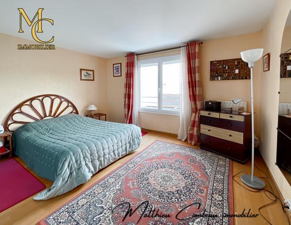 Montigny-le-Bretonneux (78180) Maison d'environ 110m² sur le village de Montigny-le-Bretonneux