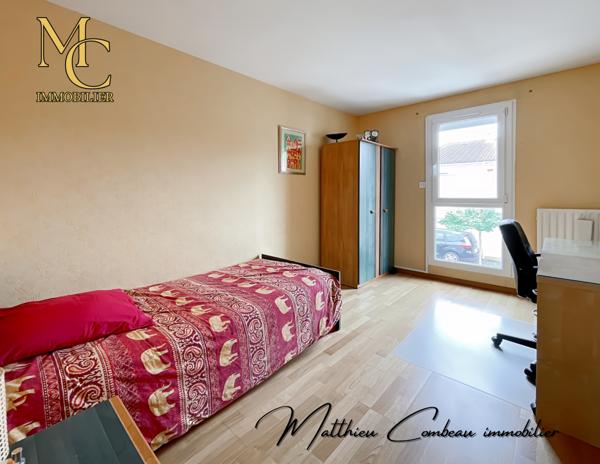 Montigny-le-Bretonneux (78180) Maison d'environ 110m² sur le village de Montigny-le-Bretonneux