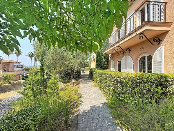 Bastide provençale -Vue Mer.