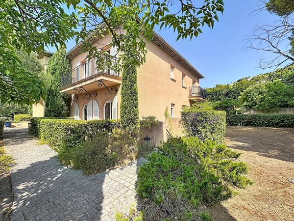 Bastide provençale -Vue Mer.