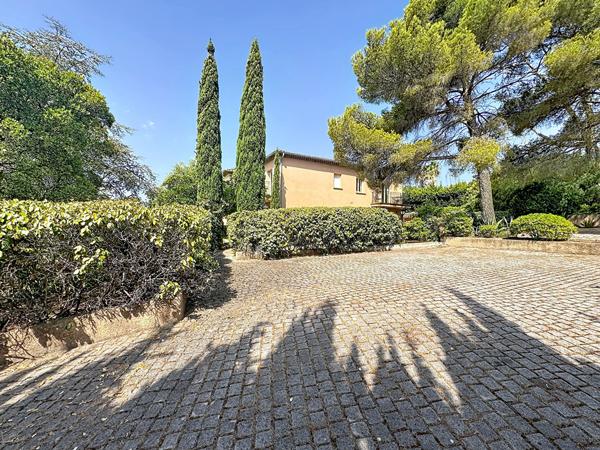 Bastide provençale -Vue Mer.