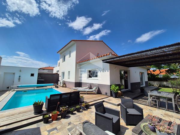 À vendre à Pollestres : Villa 3 faces - 3 chambres - Jardin - Piscine