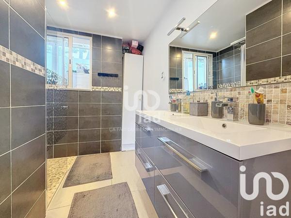 Appartement 4 pièces de 68 m² à Le Cannet (06110)