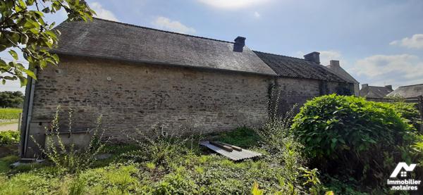 Maison de type Penty 
Rdc : cuis, ch, sde avec W.C.; Grenier
Dépendance et jardin
