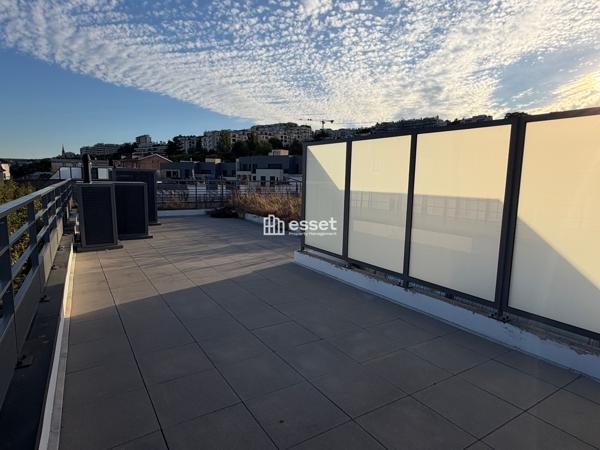 Location Appartement 4 pièces 90.81 m² - Saint-cloud 92210
