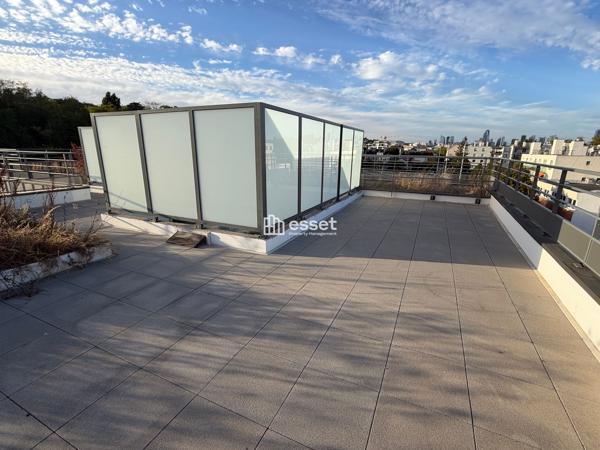 Location Appartement 4 pièces 90.81 m² - Saint-cloud 92210