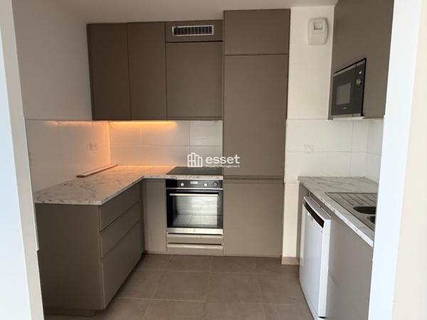 Location Appartement 4 pièces 90.81 m² - Saint-cloud 92210