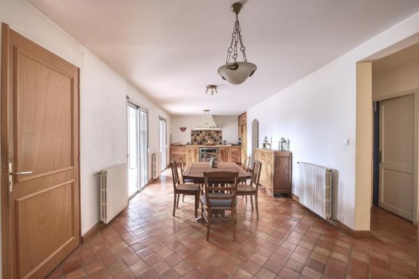 Nîmes (30000) Maison familiale avec piscine – Secteur Garrigues à Nîmes