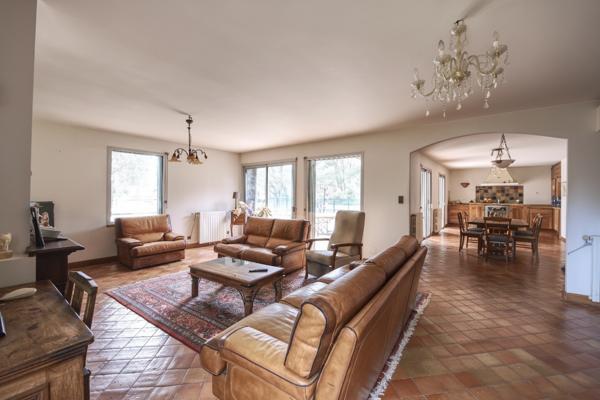 Nîmes (30000) Maison familiale avec piscine – Secteur Garrigues à Nîmes