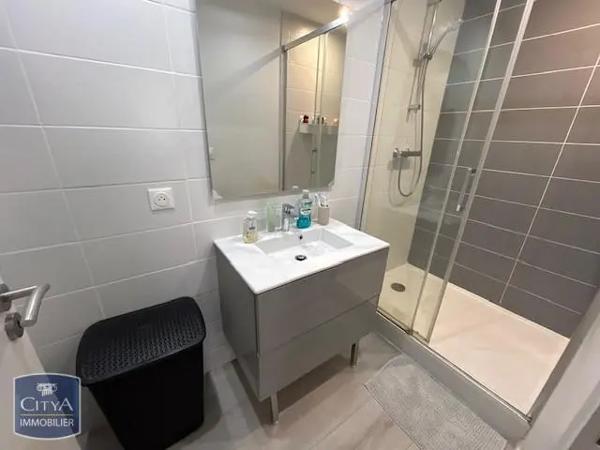 Appartement à louer 2 pièces 47.06m²