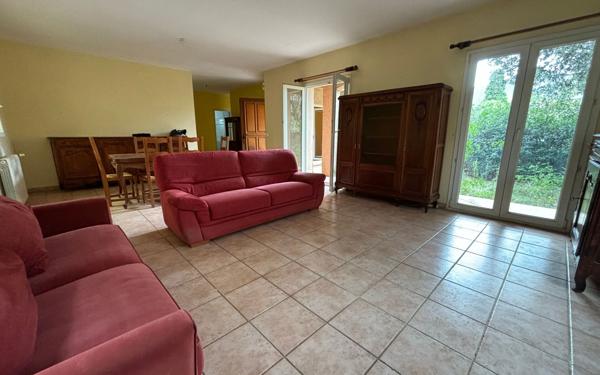 Maison à vendre    5 pièces • 130 m2 Saint-Génis-des-Fontaines