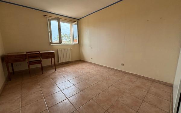 Maison à vendre    5 pièces • 130 m2 Saint-Génis-des-Fontaines