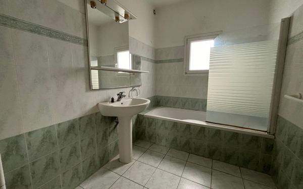 Maison à vendre    5 pièces • 130 m2 Saint-Génis-des-Fontaines