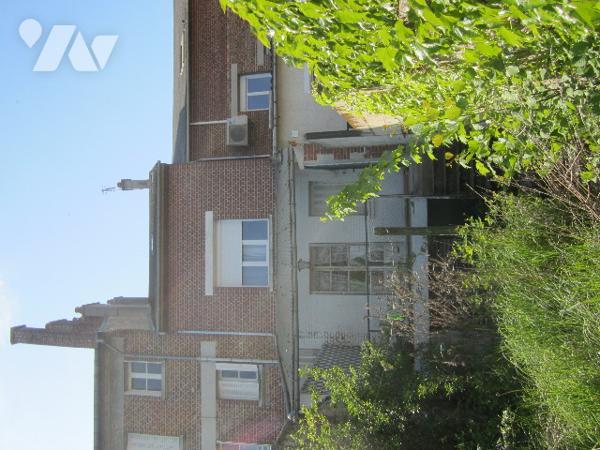 Maison mitoyenne de 109 m2, 3 chambres à rénover