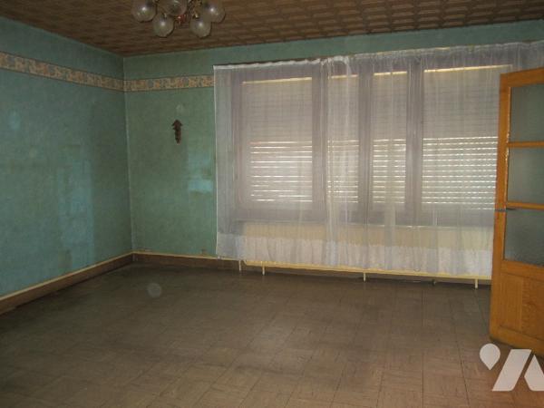 Maison mitoyenne de 109 m2, 3 chambres à rénover