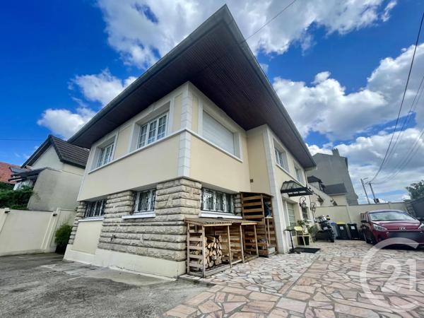 Maison à vendre  9 pièces - 197,70 m 2   LIVRY GARGAN  - 93