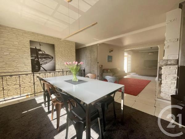 Maison à vendre  9 pièces - 197,70 m 2   LIVRY GARGAN  - 93