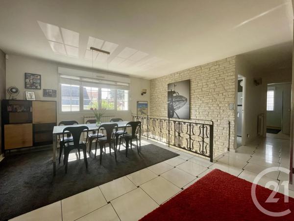 Maison à vendre  9 pièces - 197,70 m 2   LIVRY GARGAN  - 93