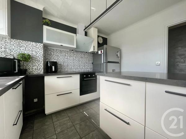 Maison à vendre  9 pièces - 197,70 m 2   LIVRY GARGAN  - 93