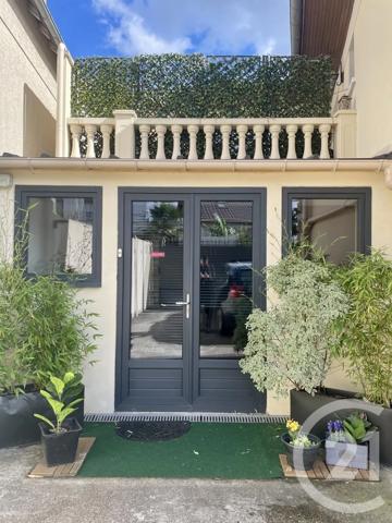 Maison à vendre  9 pièces - 197,70 m 2   LIVRY GARGAN  - 93
