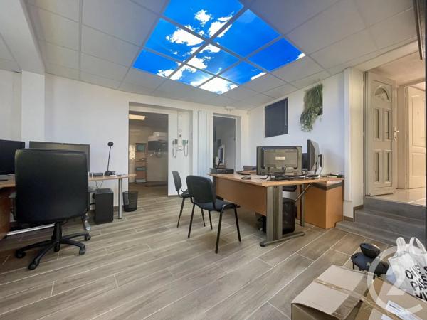 Maison à vendre  9 pièces - 197,70 m 2   LIVRY GARGAN  - 93