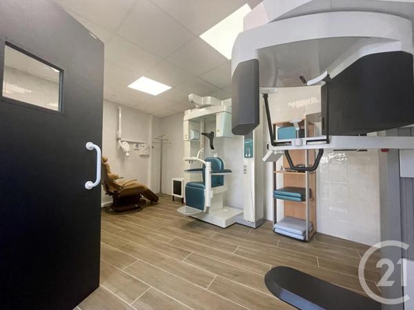 Maison à vendre  9 pièces - 197,70 m 2   LIVRY GARGAN  - 93