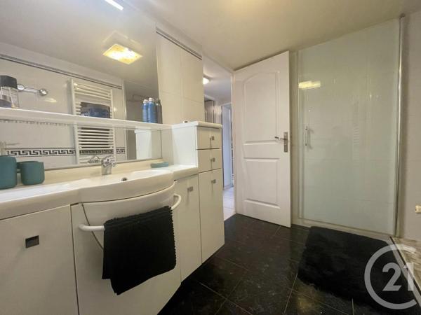 Maison à vendre  9 pièces - 197,70 m 2   LIVRY GARGAN  - 93