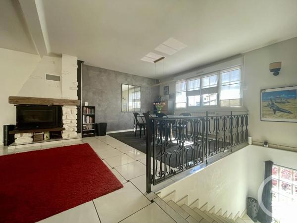 Maison à vendre  9 pièces - 197,70 m 2   LIVRY GARGAN  - 93
