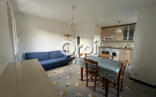 Appartement à louer    2 pièces • 41 m2 Saint-Étienne-du-Valdonnez