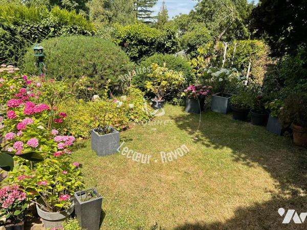 Maison familiale avec jardin, proche gare de Louveciennes